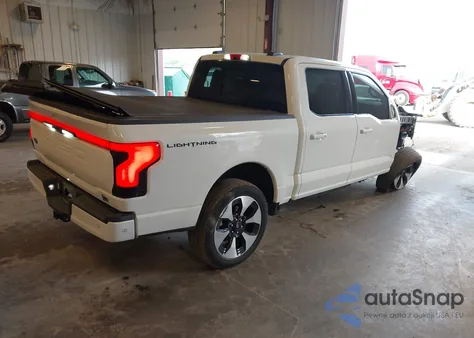 2023 Ford F-150 Lightning Platinum z USA, uszkodzony, nr VIN 1FT6W1EV3PWG11795